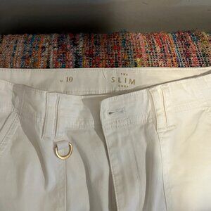 White House Black Market Slim Crop Pants. Size 10.  Like New.